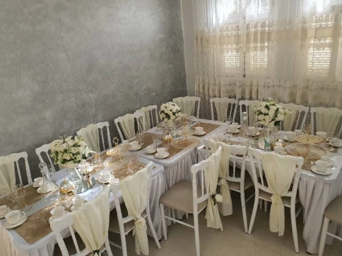location de chaises et tables  كراء الكراسي و الطاولات