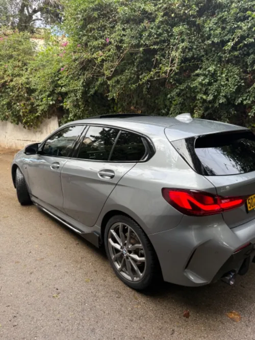BMW Série 1 2023 M performance