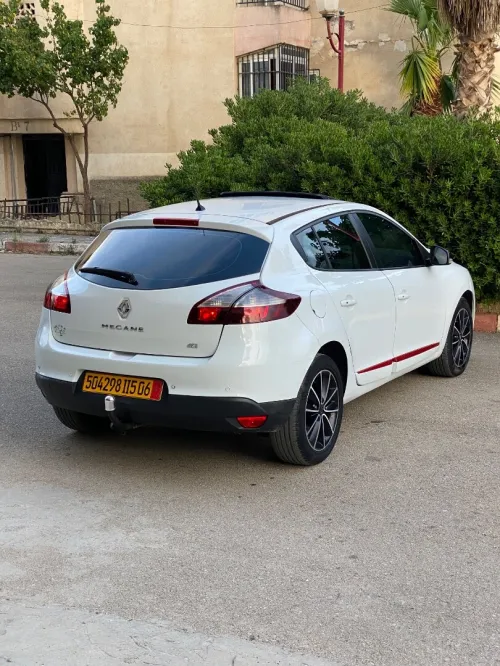 Renault Megane 3 2015 New Play