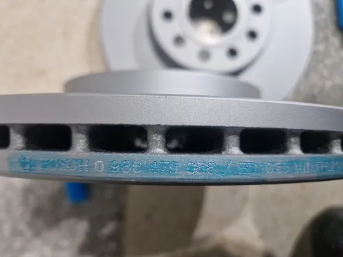 Paires de Disques de frein Avant BOSCH (Origine)