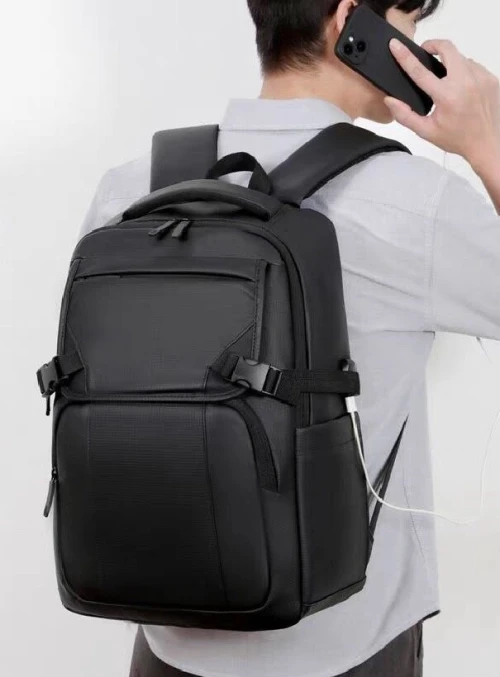 Sac à dos imperméable,haute qualitée disponible en 4 couleurs (noir-gris-vert-bleu nuit)