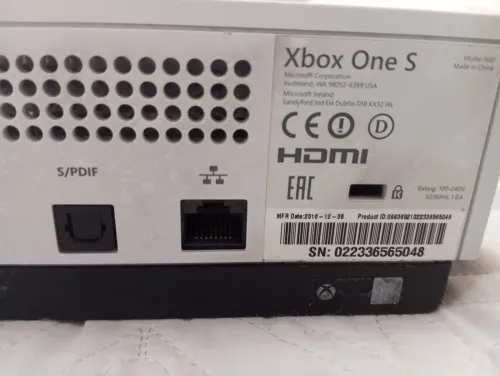 Xbox one s 1tr 1000g fih Les jeux machriyin f console GTA 5 ou prix fih mosa3ada 
