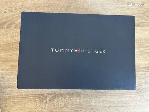 TOMMY HILFIGER TOMMY JEANS RETRO RUNNER MESH