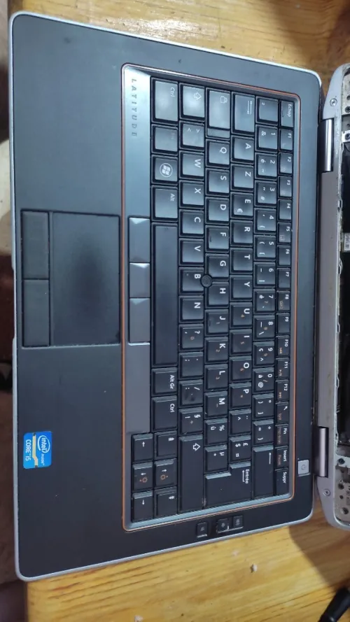 Dell latitude E6320 