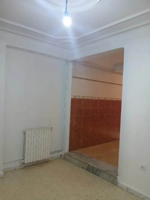Location Appartement Niveau de villa F5 Alger Draria