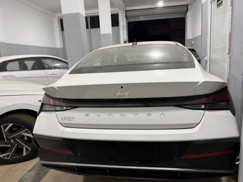 Hyundai Elantra 2025 Full options