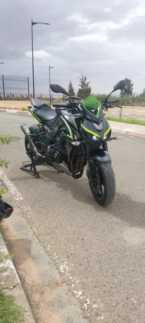 Kawasaki Z1000 robot 2017