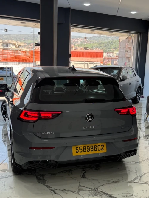 Volkswagen Golf 8 2025 R-Line