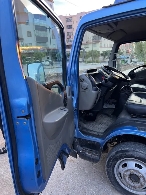 Nissan Capstar bleu 2013