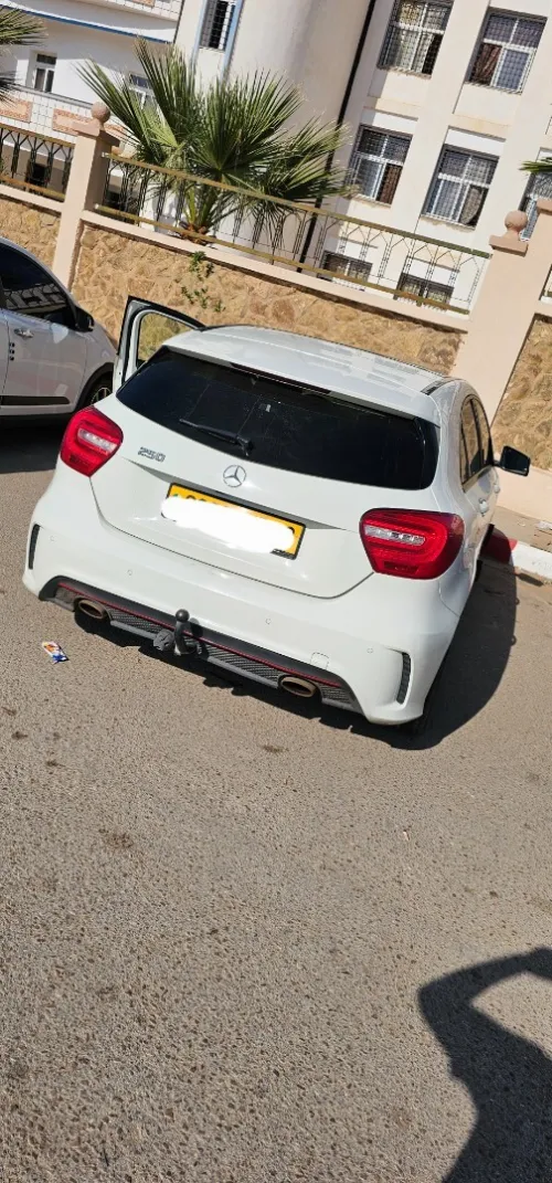 Mercedes Classe A 2015 180  Exclusif +