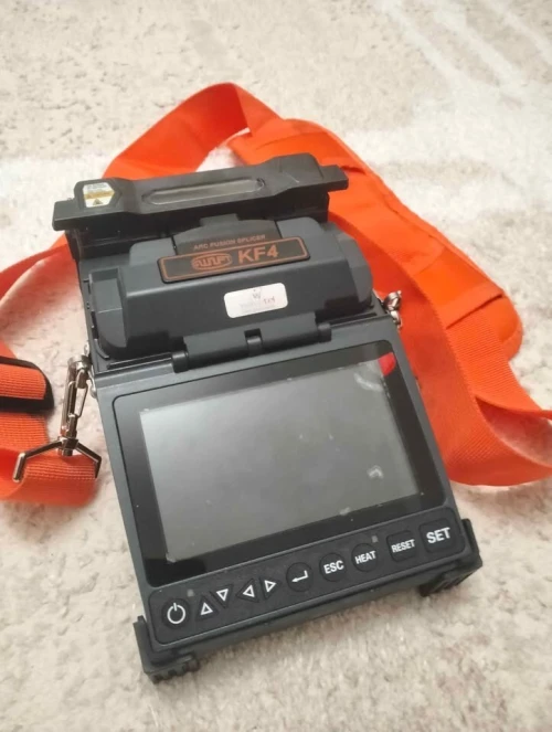 Arc fusion splicer (Fusion Splicing) Materiel de fiber optique  معدات تركيب وصيانة الألياف البصري