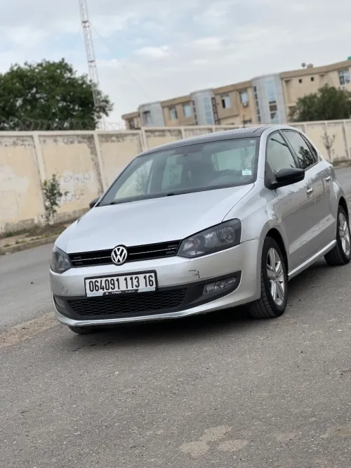 Volkswagen POLO 2013 Silver edition