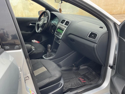 Volkswagen POLO 2013 Silver edition