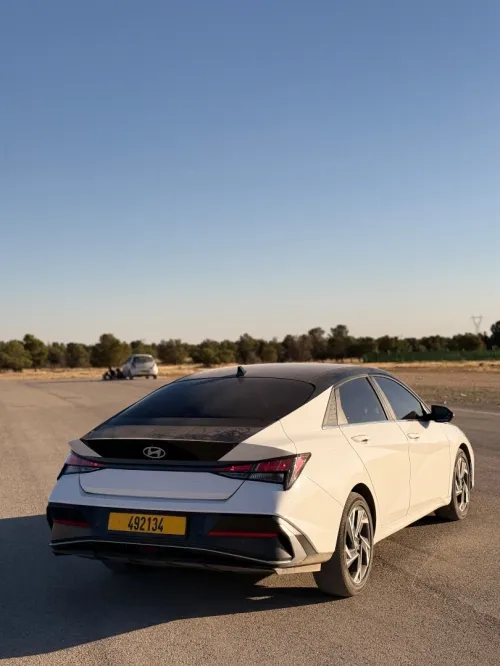 Hyundai Elentra 2026 Luxry
