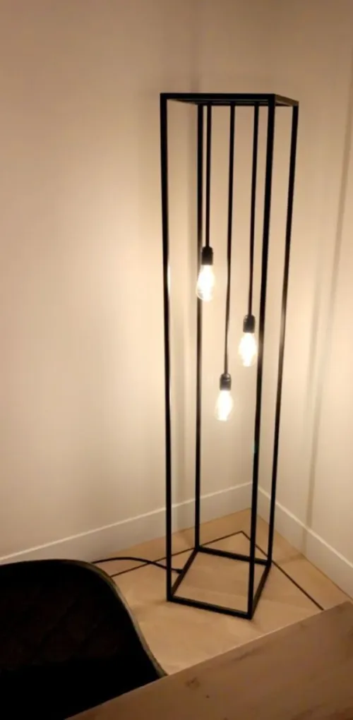 Lampadaire Woden laiton 