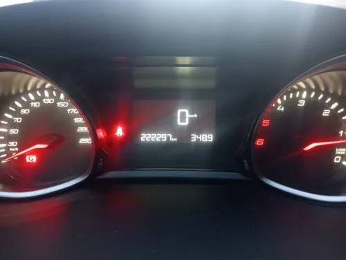 Peugeot 308 2015 1.6 hdi 115ch 6v