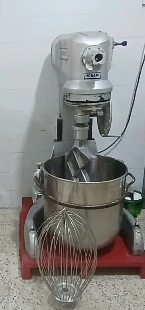 Batteur Hobart 100 L
