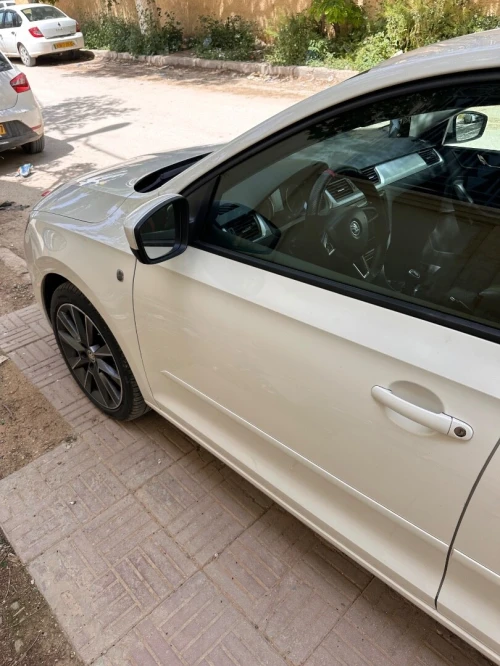 Skoda Rapid 2015 Edition