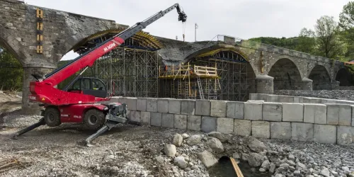 MAGNI ITALIE TELESCOPIQUE 26 METRES ROTATIF 2026