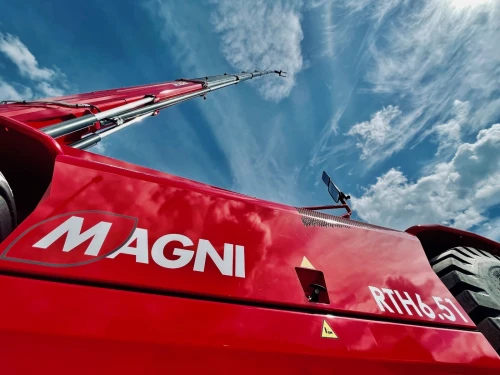 TELESCOPIQUE MAGNI ITALIE RTH 8.46 2026