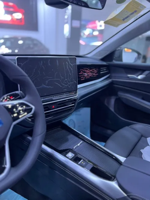 Volkswagen Passat 2025 Pro