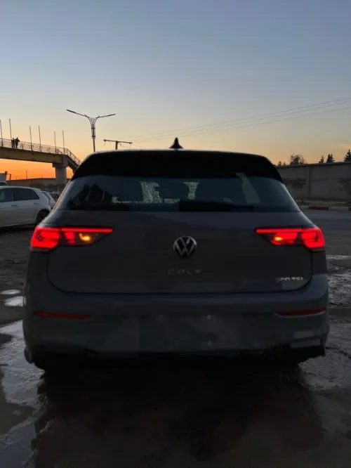 Volkswagen Golf 8.5 R line gris narso 2025 