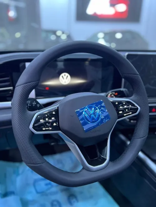 Volkswagen Passat 2025 Pro