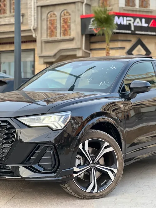 Audi Q3 2023 sline