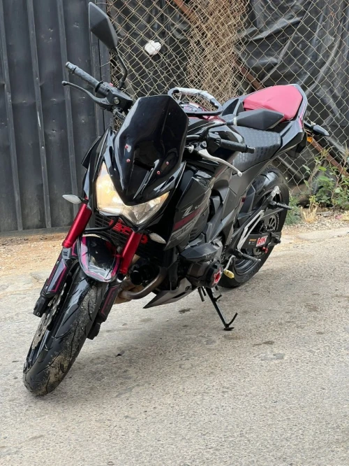 Kawasaki Z800 sugomi R anniversaire 2016