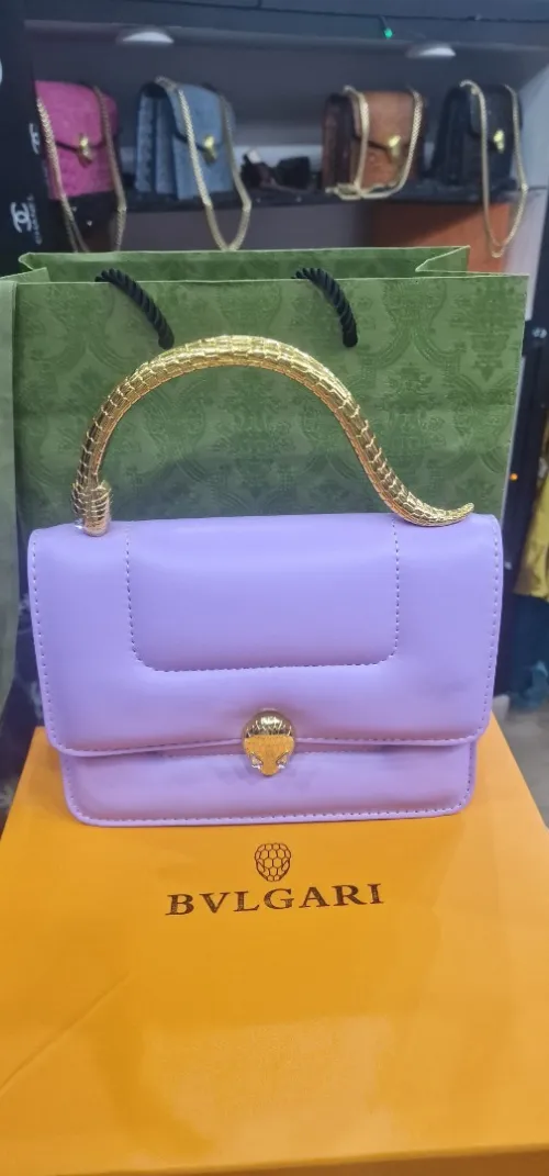 Prada chanelle Gutti Valentino hermes luis vitton