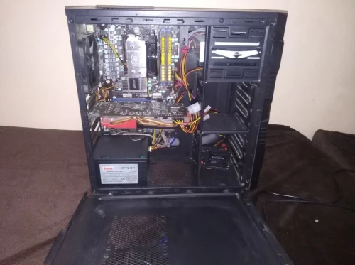 PC GAMER (بيع/تبديل): AMD FX6200 6 core - GPU HD6870 - RAM 16GB