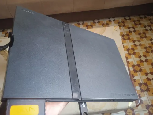 PlayStation flaché plein jeux