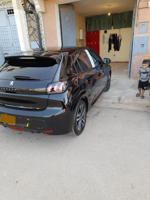 Peugeot 208 2022 Allure