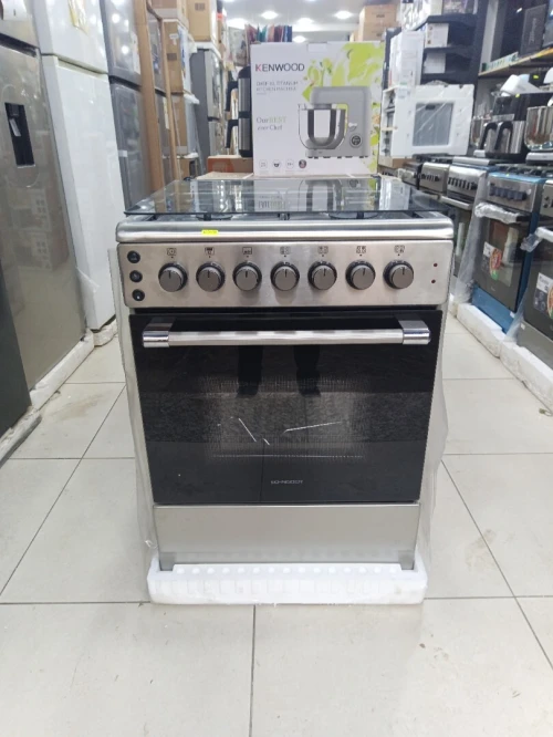 Promo cuisinière Schneider Gaz-électrique 4 feux ventilé inox fonte
