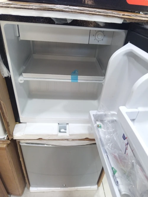 Promo mini bar Géant Noir 50L brut