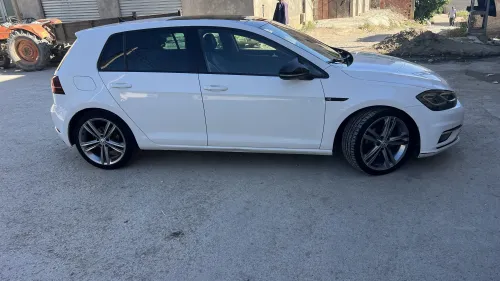 Volkswagen Golf 7 2018 Lacara Plis