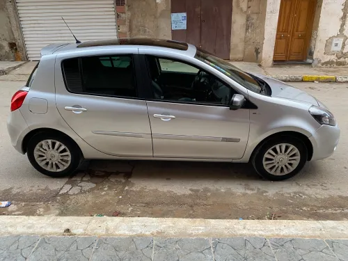 Renault Clio 3 2012 Night and Day