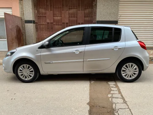 Renault Clio 3 2012 Night and Day