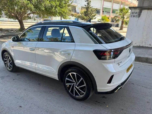 Volkswagen T-Roc 2025 