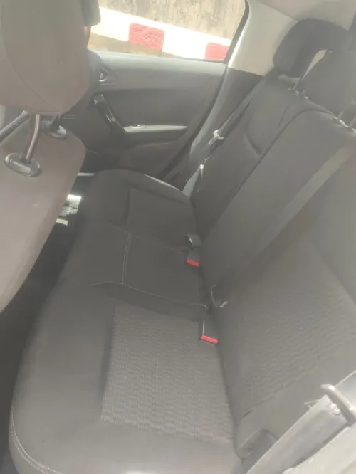 Peugeot 208 2015 Allure