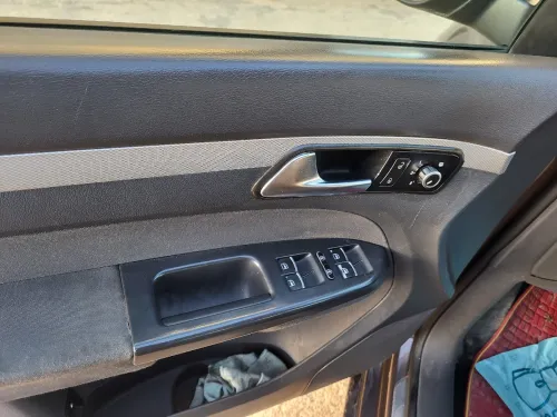 Volkswagen Touran 2014 Life