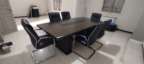 Table de réunion+ fauteuils
