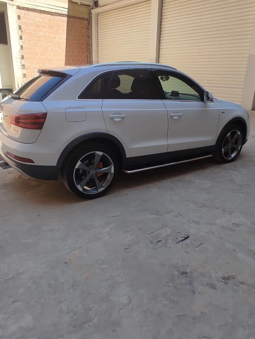 Audi Q3 2013 Off Road
