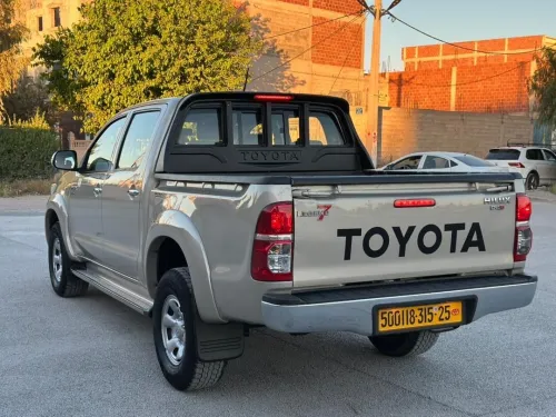 Toyota Hilux 2015 LEGEND DC 4x4