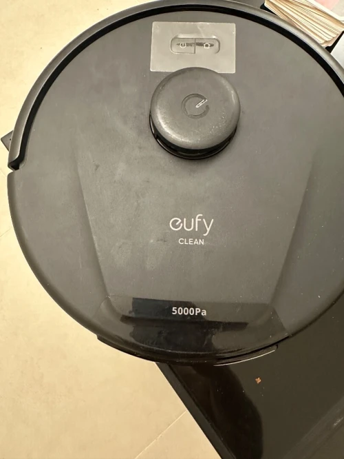 Eufy robot vacuum/aspirateur 