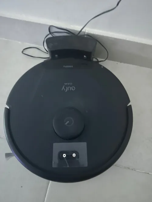 Eufy robot vacuum/aspirateur 