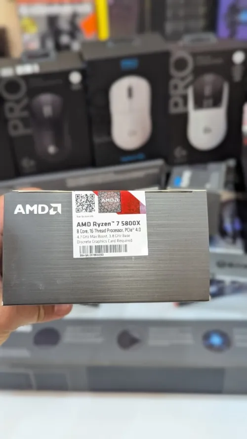 AMD Ryzen 7 5800X (3.8 GHz / 4.7 GHz) Desktop Processor