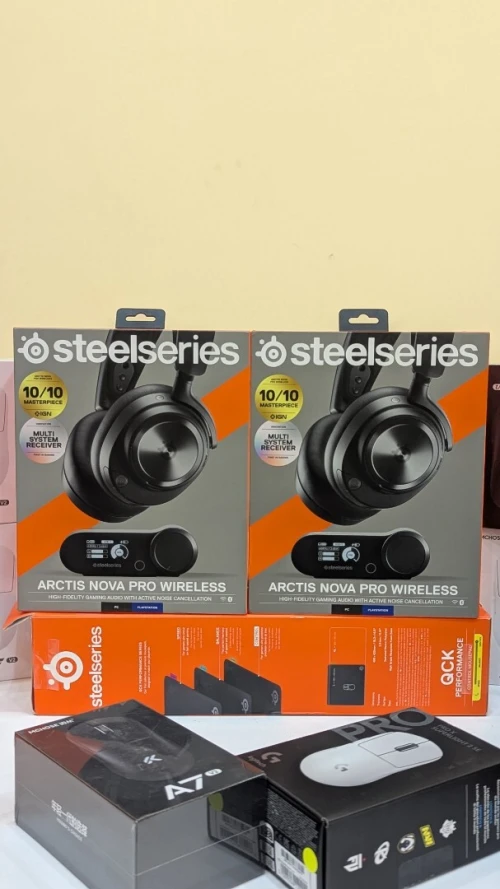 SteelSeries Arctis Nova Pro Wireless  Black