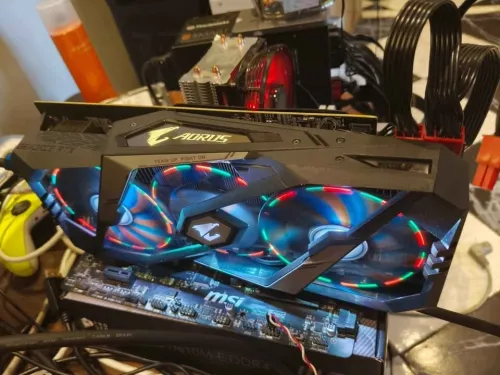 Rtx 2060 super aorus 3 fan box