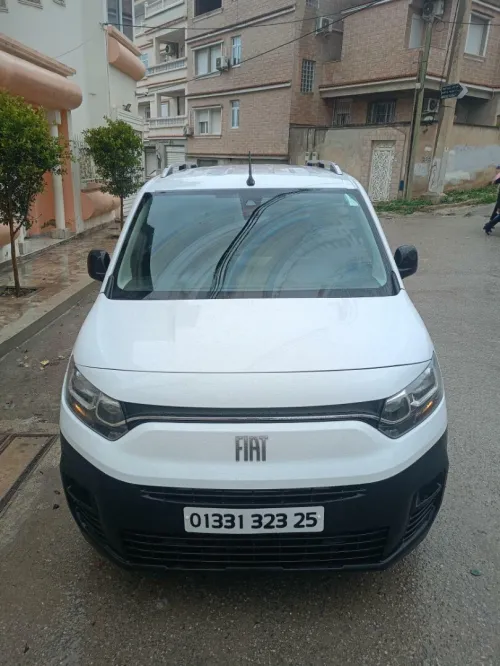 Fiat Doblo 2023 Professionnel Italie